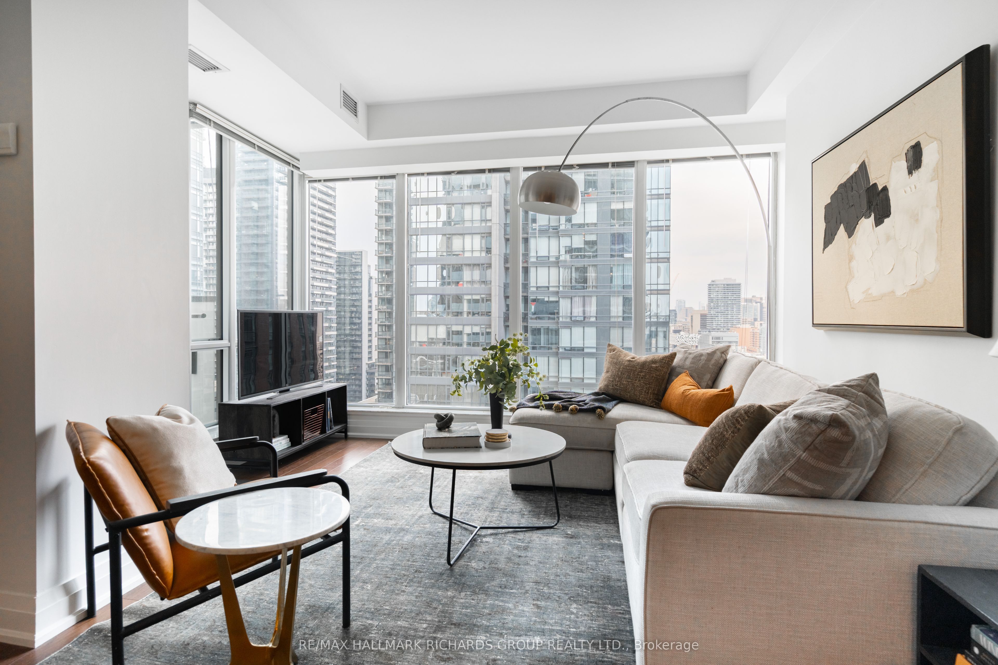2008-80 John Street, Toronto, ON, M5V 3X4