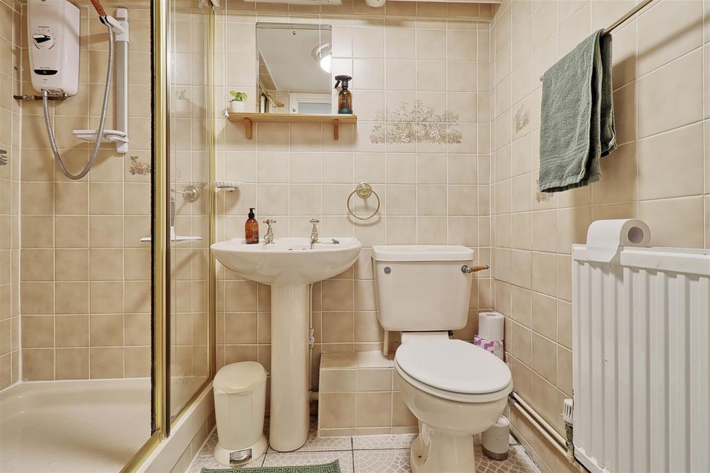 Additional image 12 of 4 bed semi-detached house for saleIzaak Walton Way, Cambridge CB4