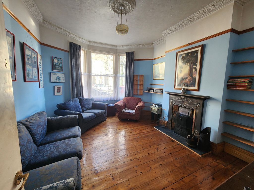 Additional image 3 of 2 bed flat for saleConnaught Road, Cardiff CF24