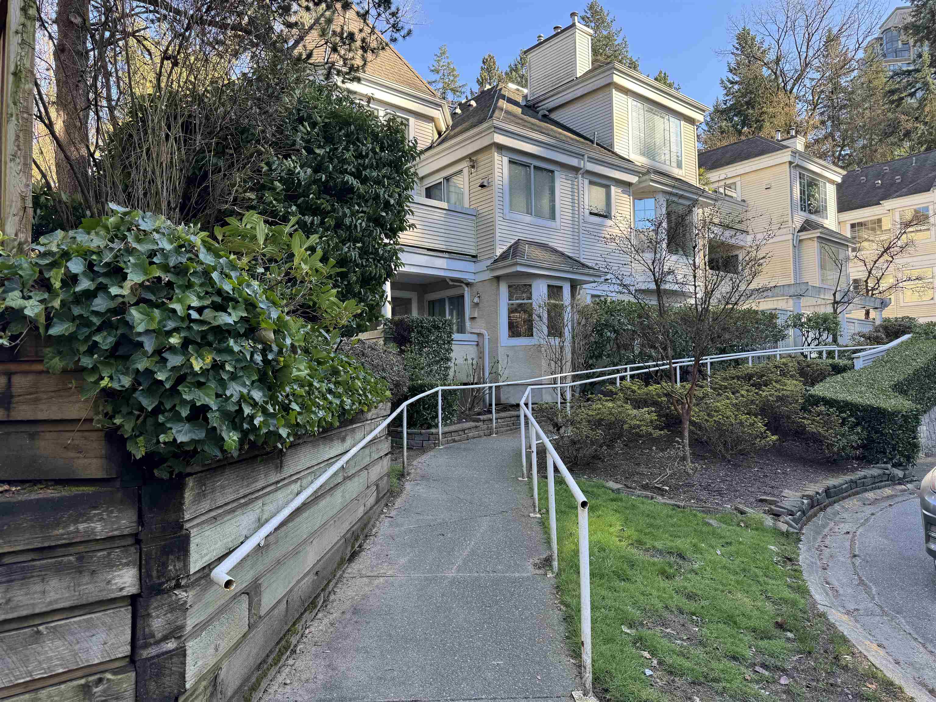 Additional image 2 of 108-6860 Rumble Street, Burnaby, BC, V5E 1A8
