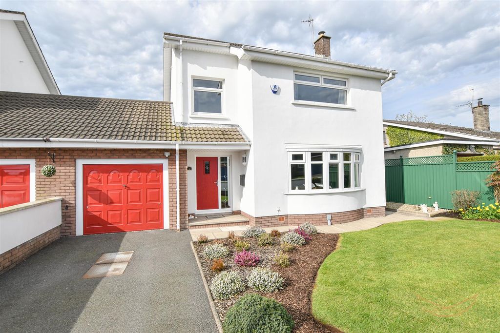 4 bed link detached house for saleRegent Gardens, Ballyclare BT39