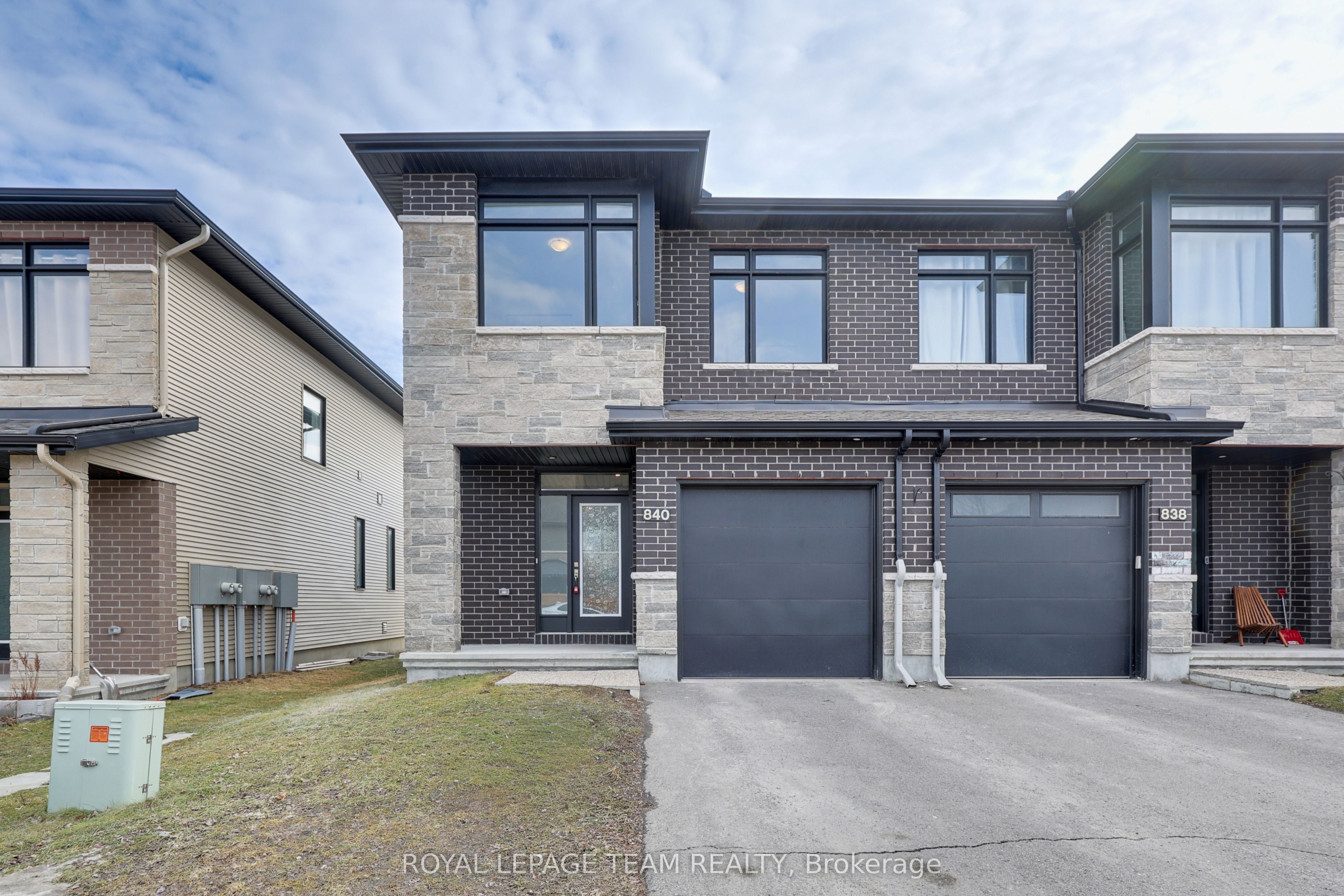 840 Clapham Terrace, Ottawa, ON, K2S 2N8
