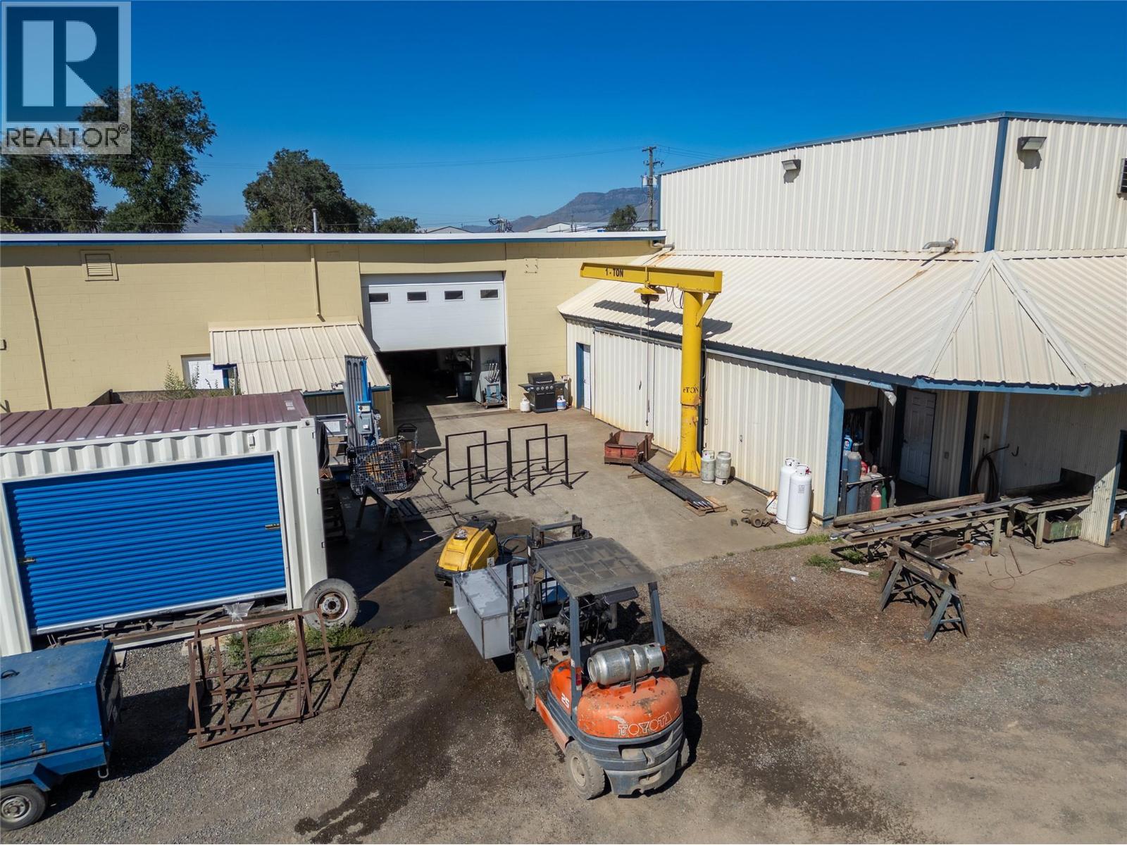 Additional image 5 of 733 Tagish Street, Kamloops, BC, V2H1B6