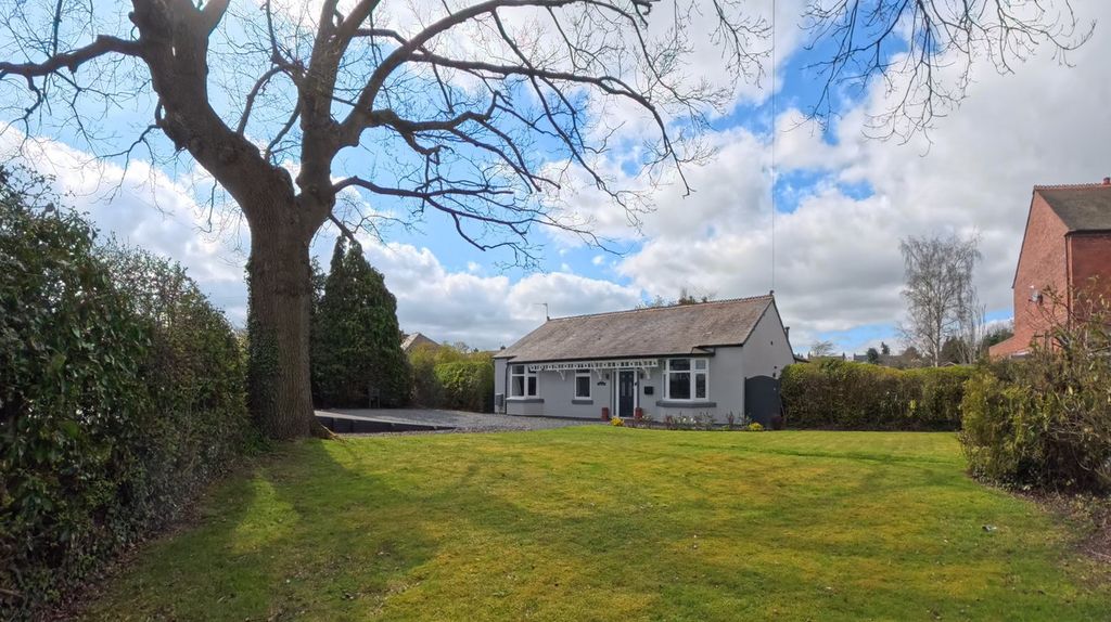 4 bed detached bungalow for saleBridgnorth Road, Bridgnorth WV16