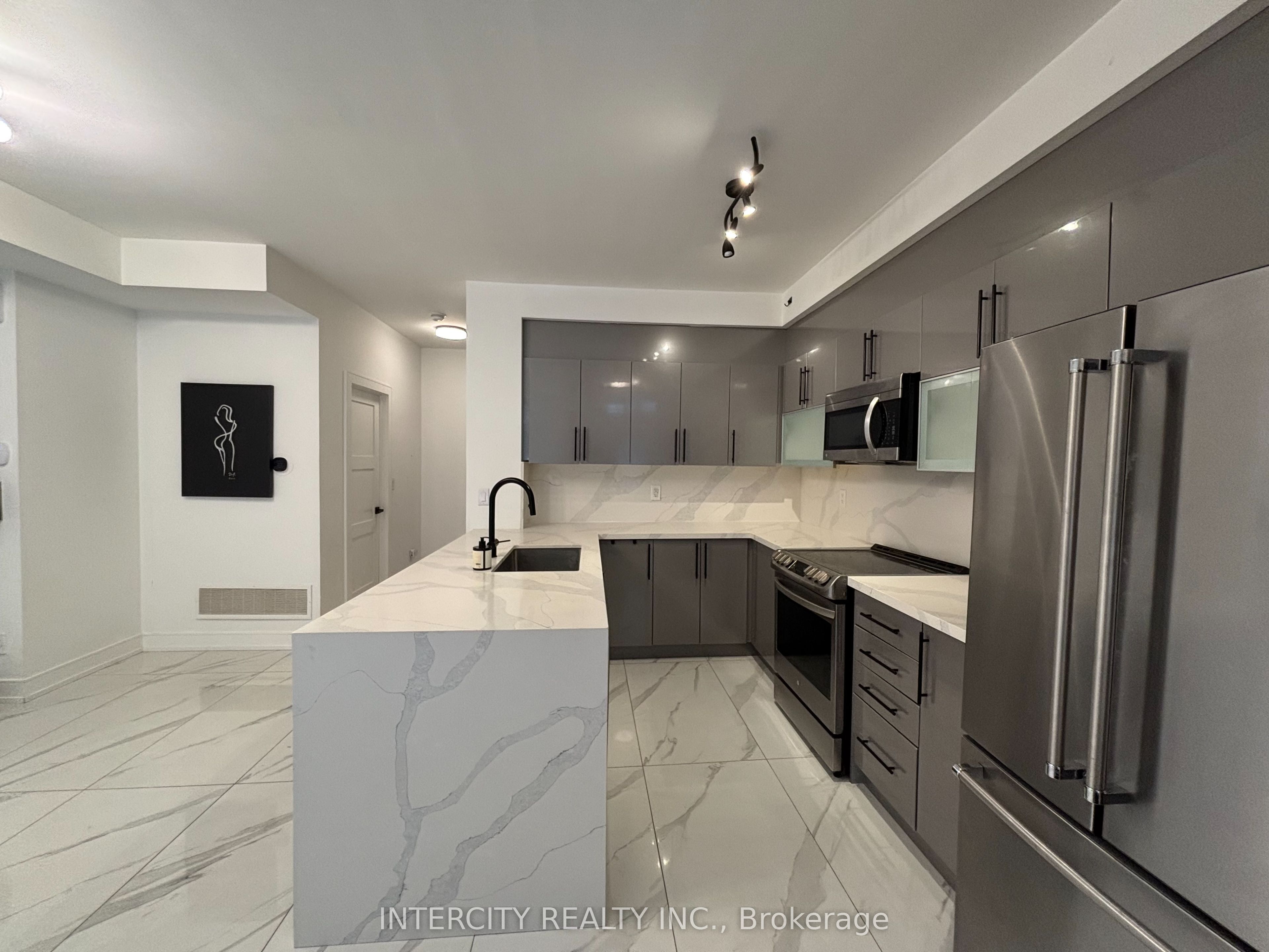 8-7 Brighton Place, Vaughan, ON, L4J 0H1 photo 3