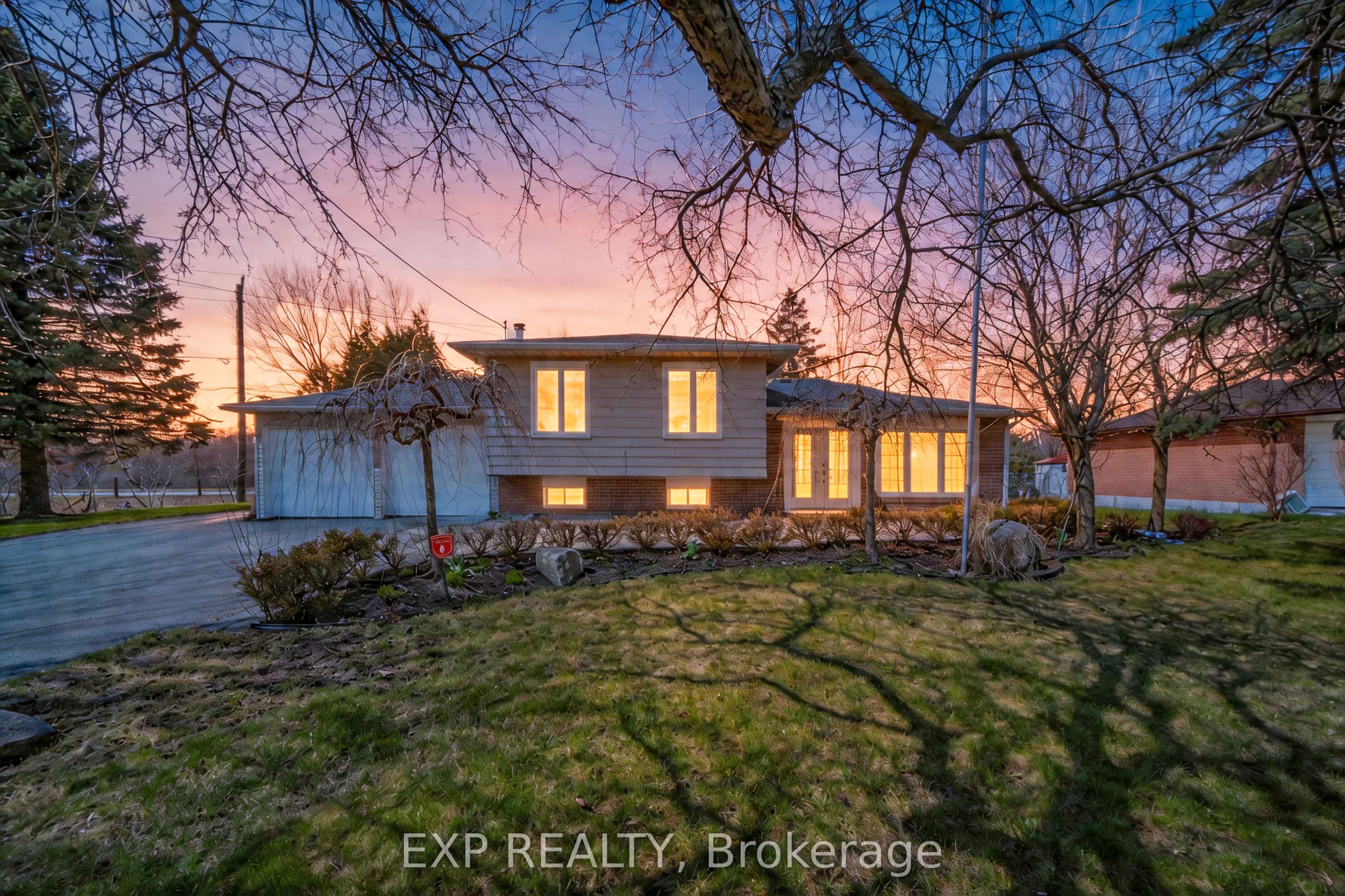 28 Lakeland Crescent, Richmond Hill, ON, L4E 2Z8
