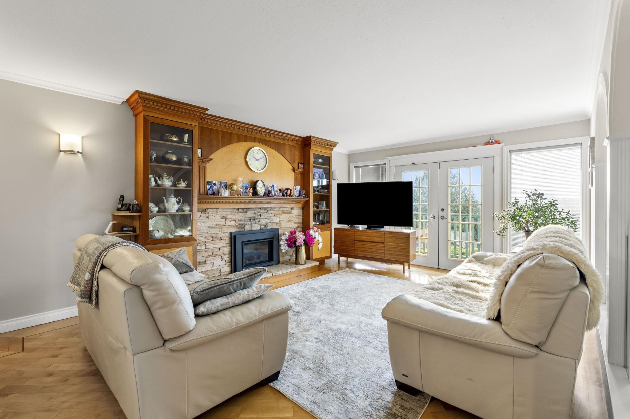 Additional image 4 of 317 Gloucester Court, Coquitlam, BC, V3K 5S6