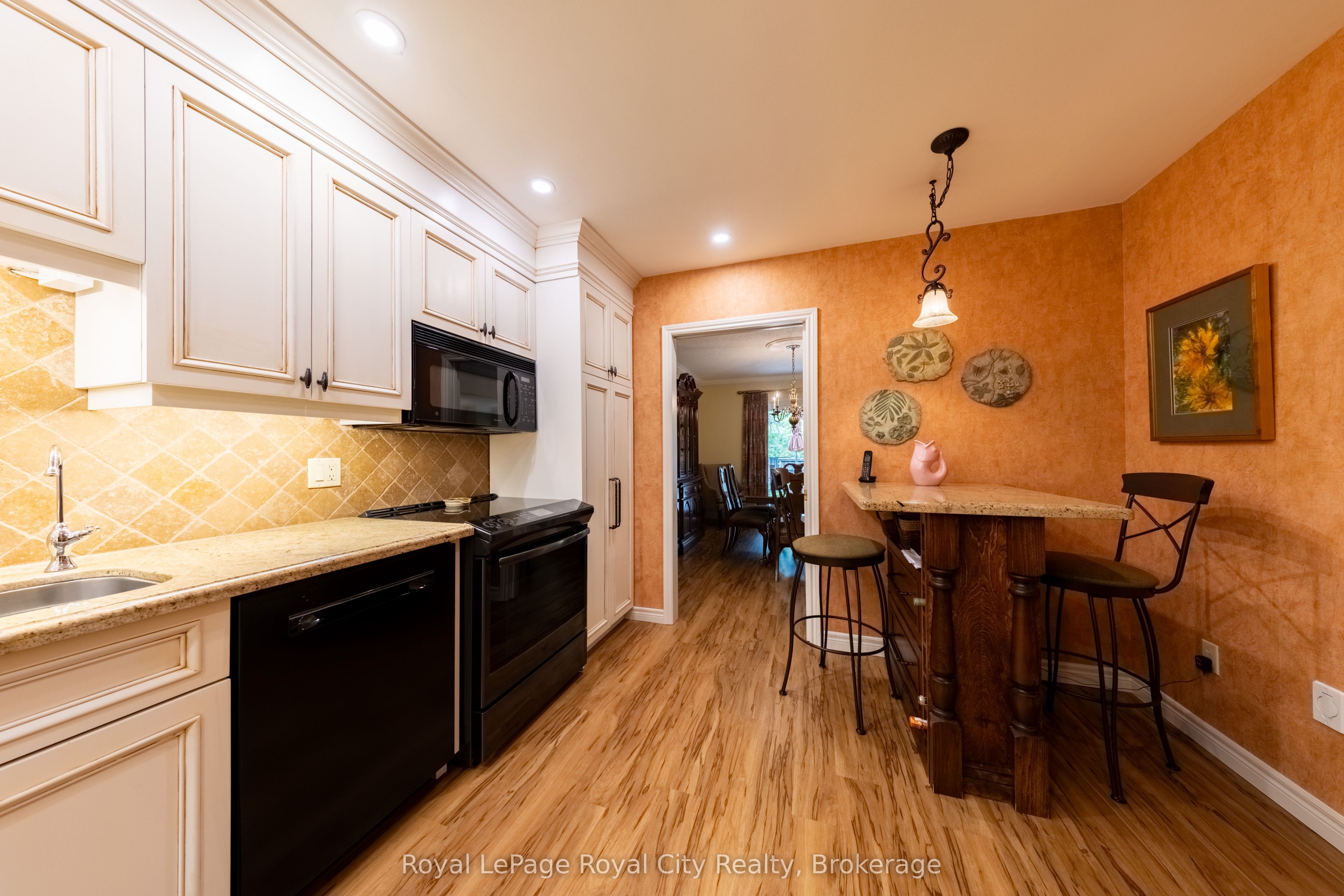 Additional image 4 of 101-121 Waterloo Avenue, Guelph, ON, N1H 3H9