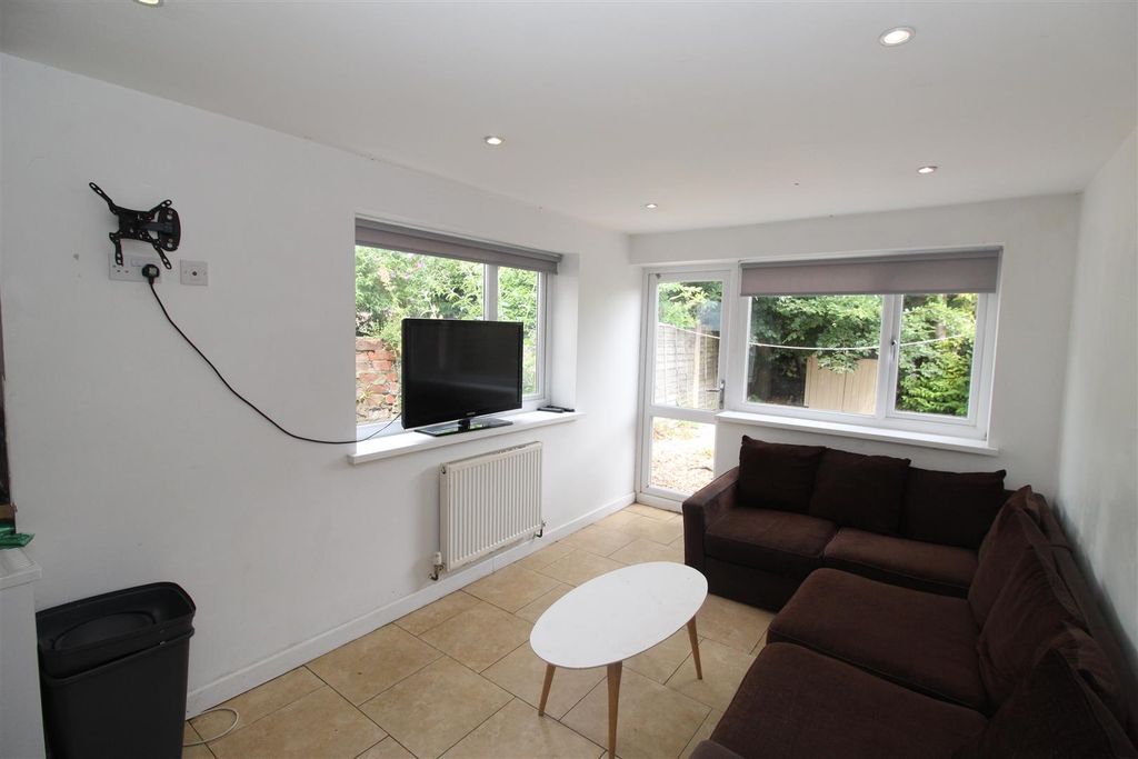 Additional image 2 of 7 bed property for saleRhymney Street, Cathays, Cardiff CF24