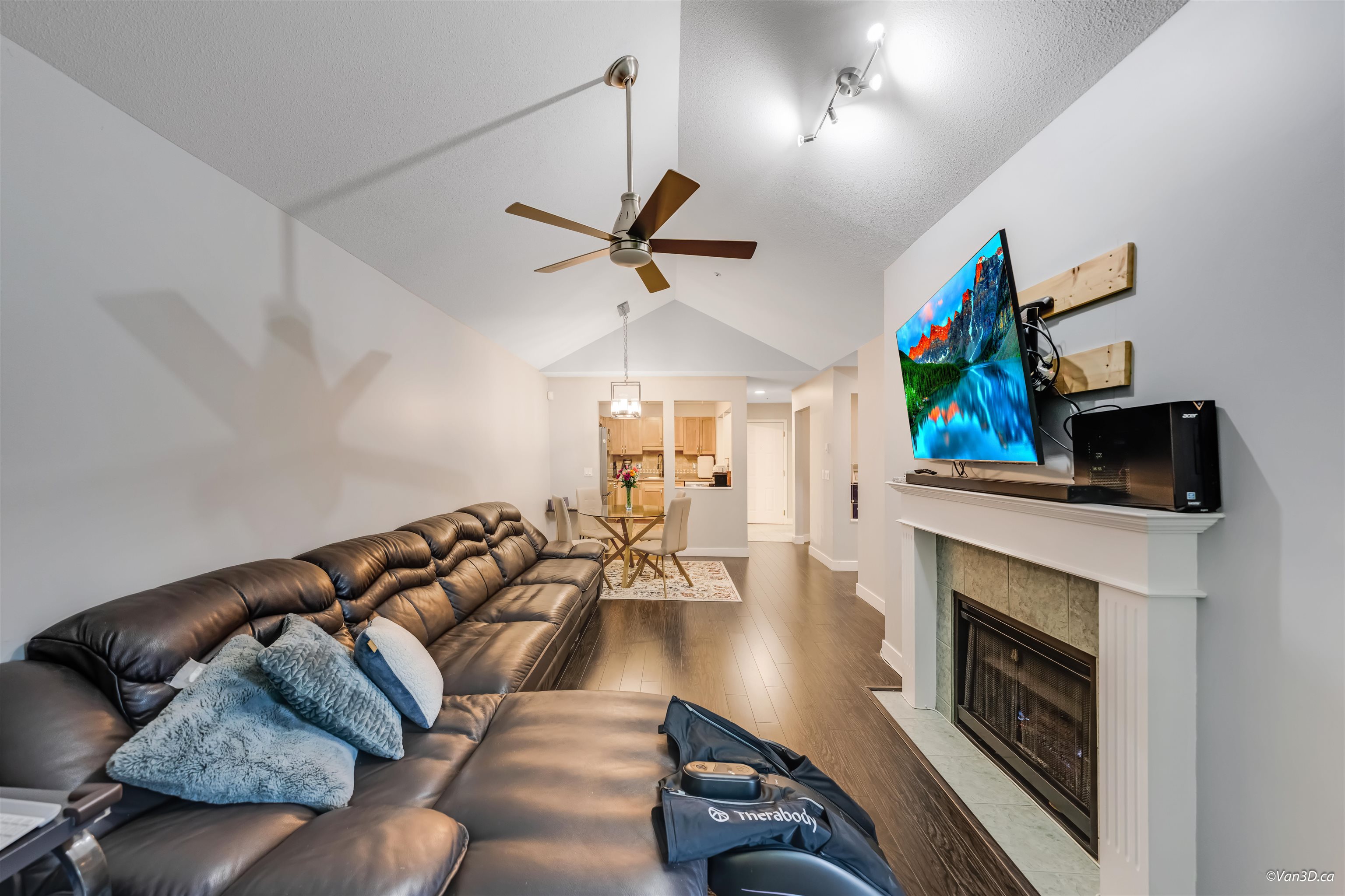 Additional image 5 of 405-9688 148 Street, Surrey, BC, V3R 0W2