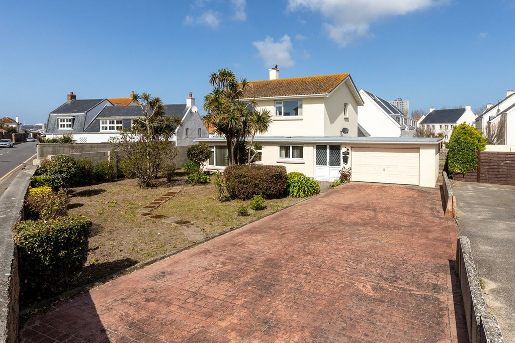 3 bed detached house for saleLa Grande Route De La Cote, St Clement JE2