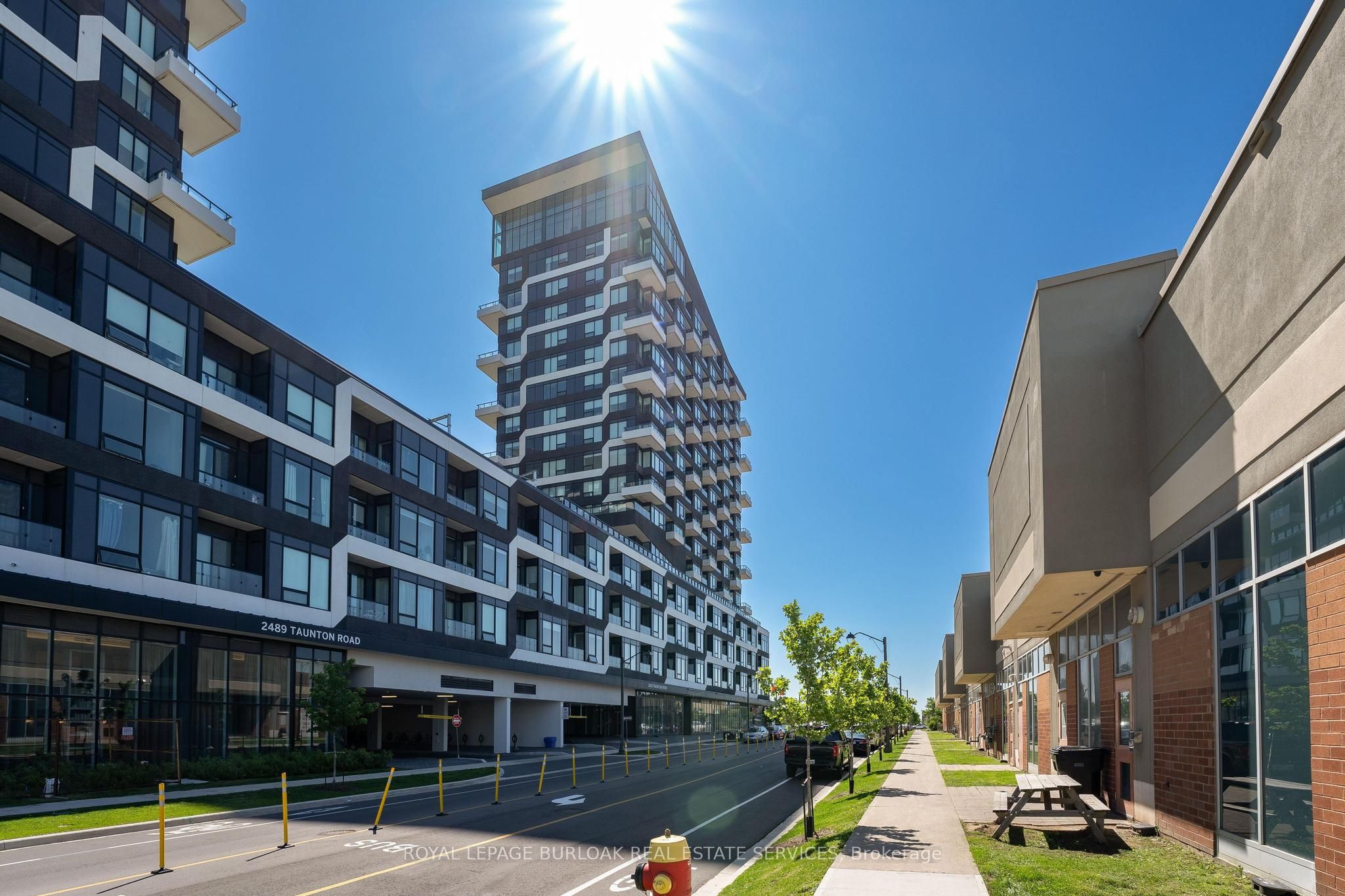 Additional image 4 of 1507-2481 Taunton Road, Oakville, ON, L6H 3R7