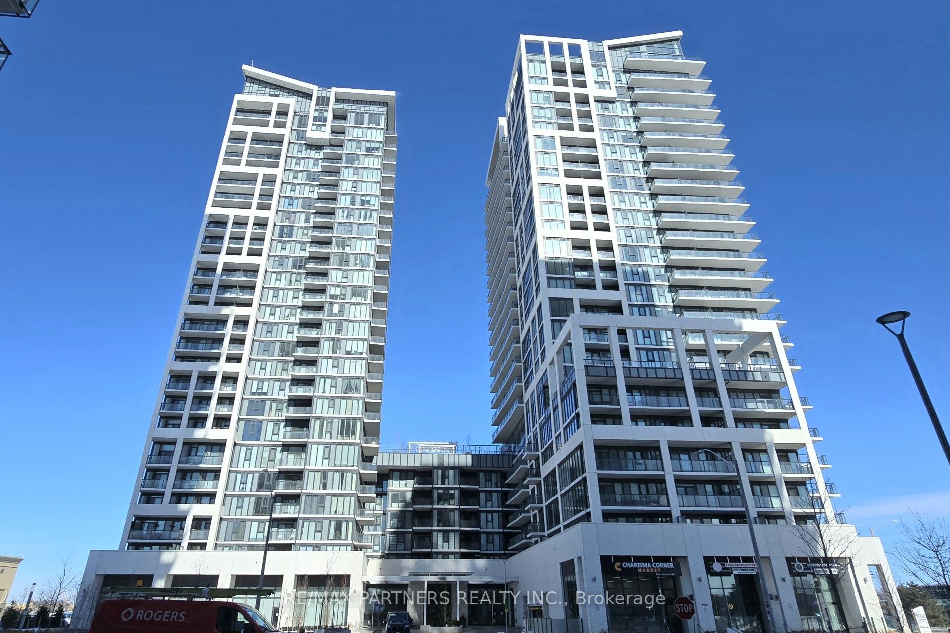 810 - 9000 Jane Street, York