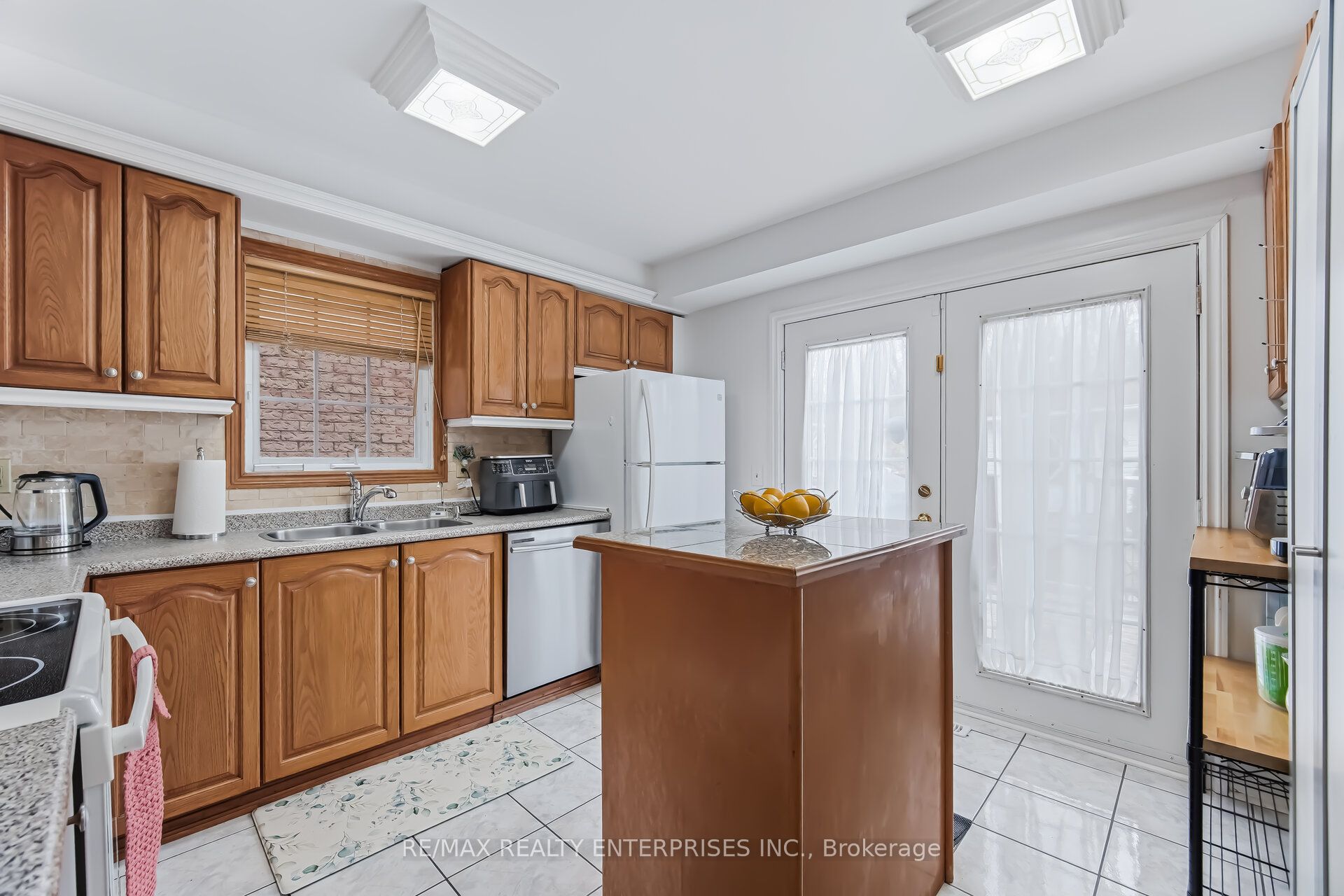 Additional image 6 of 54 Niagara Place, Brampton, ON, L6S 4Y8