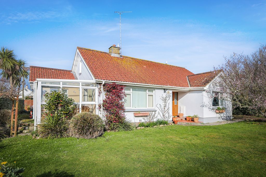 3 bed property for saleLa Houguette Road, Castel, Guernsey GY5