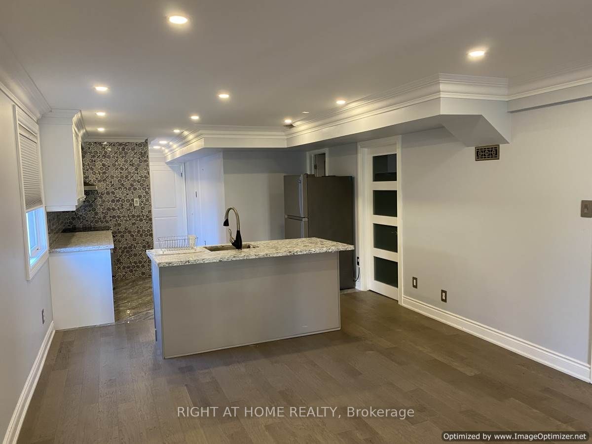 Additional image 5 of Main-571 Roselaire Trail, Mississauga, ON, L5R 2Z9