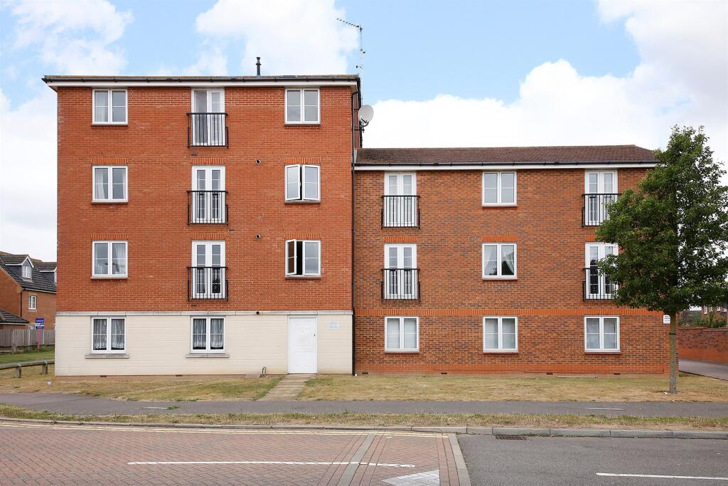 Cunningham Avenue, Hatfield