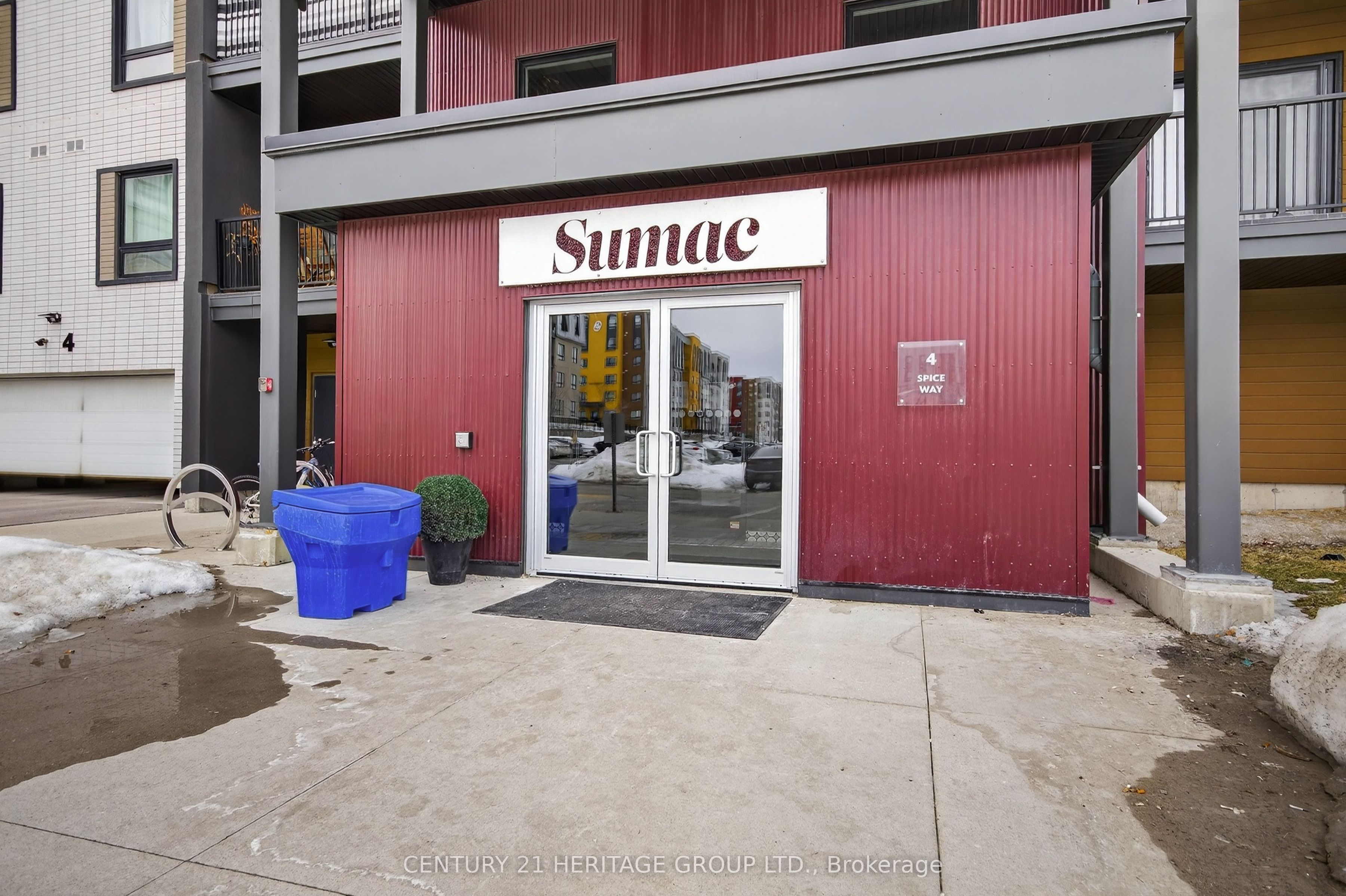 314-4 Spice Way, Barrie, ON, L9J 0M2 photo 3
