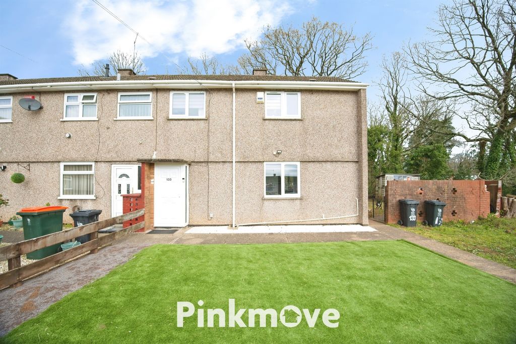 3 bed semi-detached house for saleHowe Circle, Newport NP19