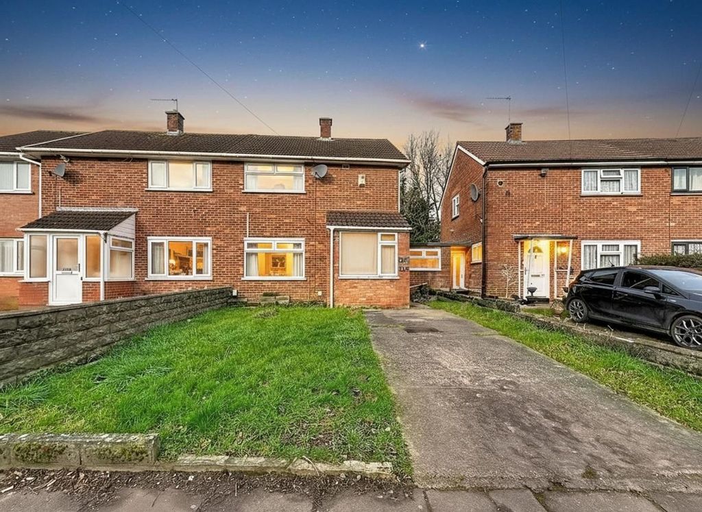 2 bed semi-detached house for saleBall Road, Llanrumney CF3