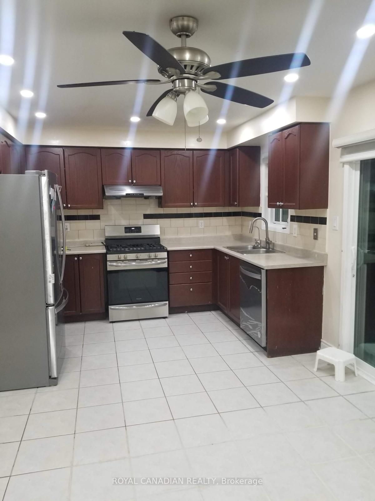 Additional image 4 of 289 Edenbrook Hill Drive, Brampton, ON, L7A 2M5