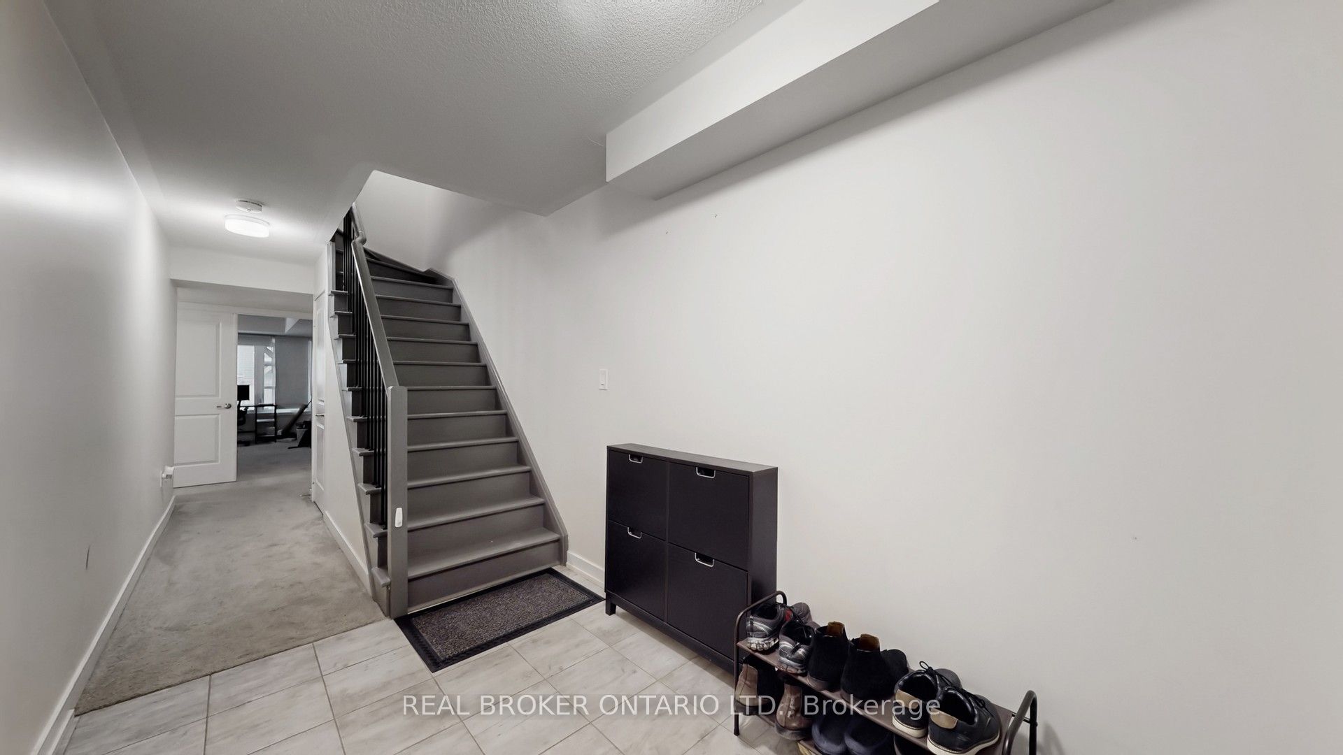 2508 Castlegate Crossing, Pickering, ON, L1X 0H8 photo 3