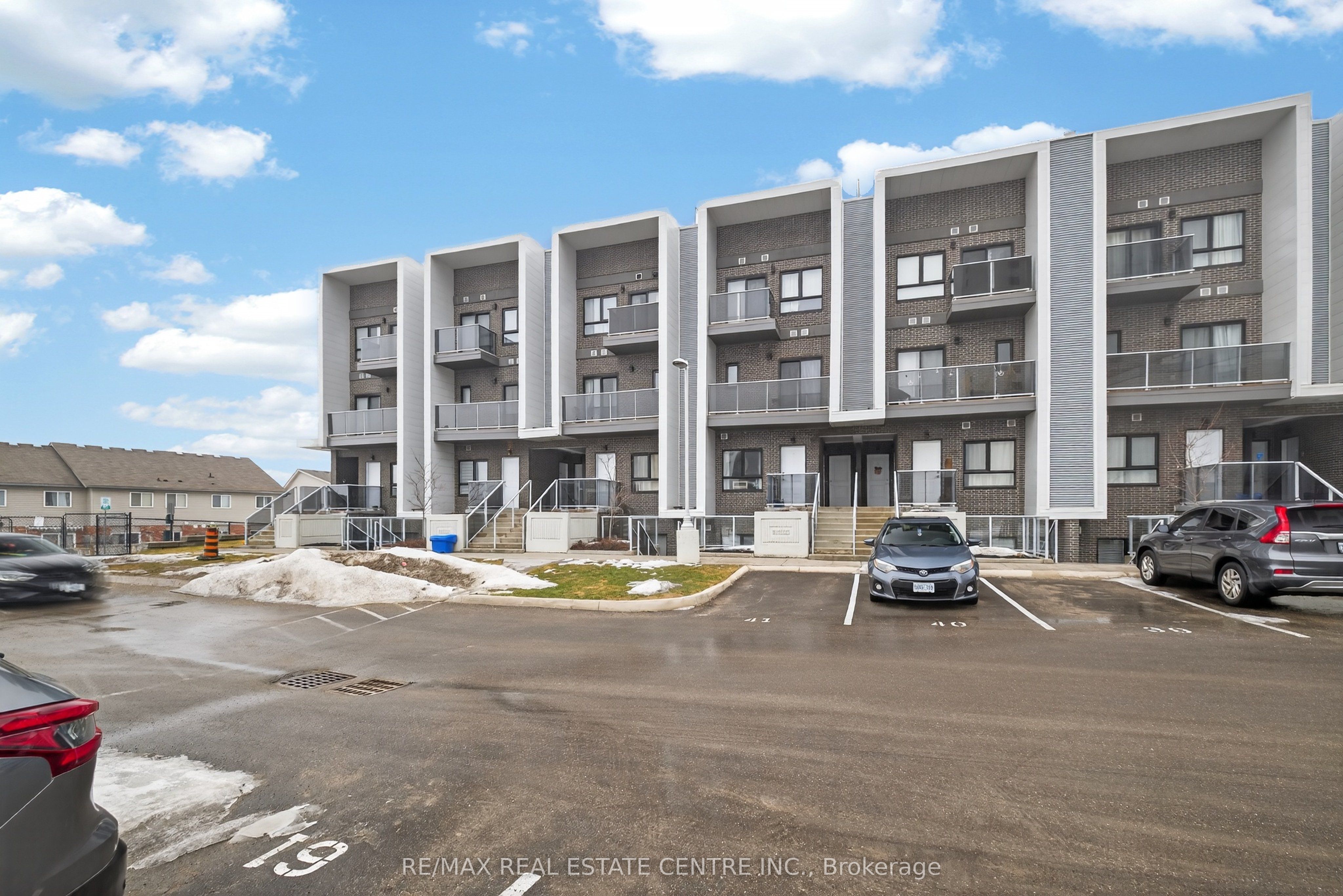 30 C-1430 Highland Road W, Kitchener, ON, N2N 0C3