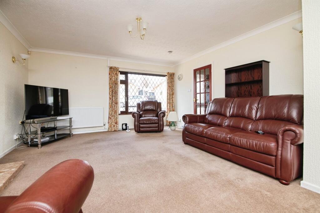 Hopkins Drive, West Bromwich photo 2