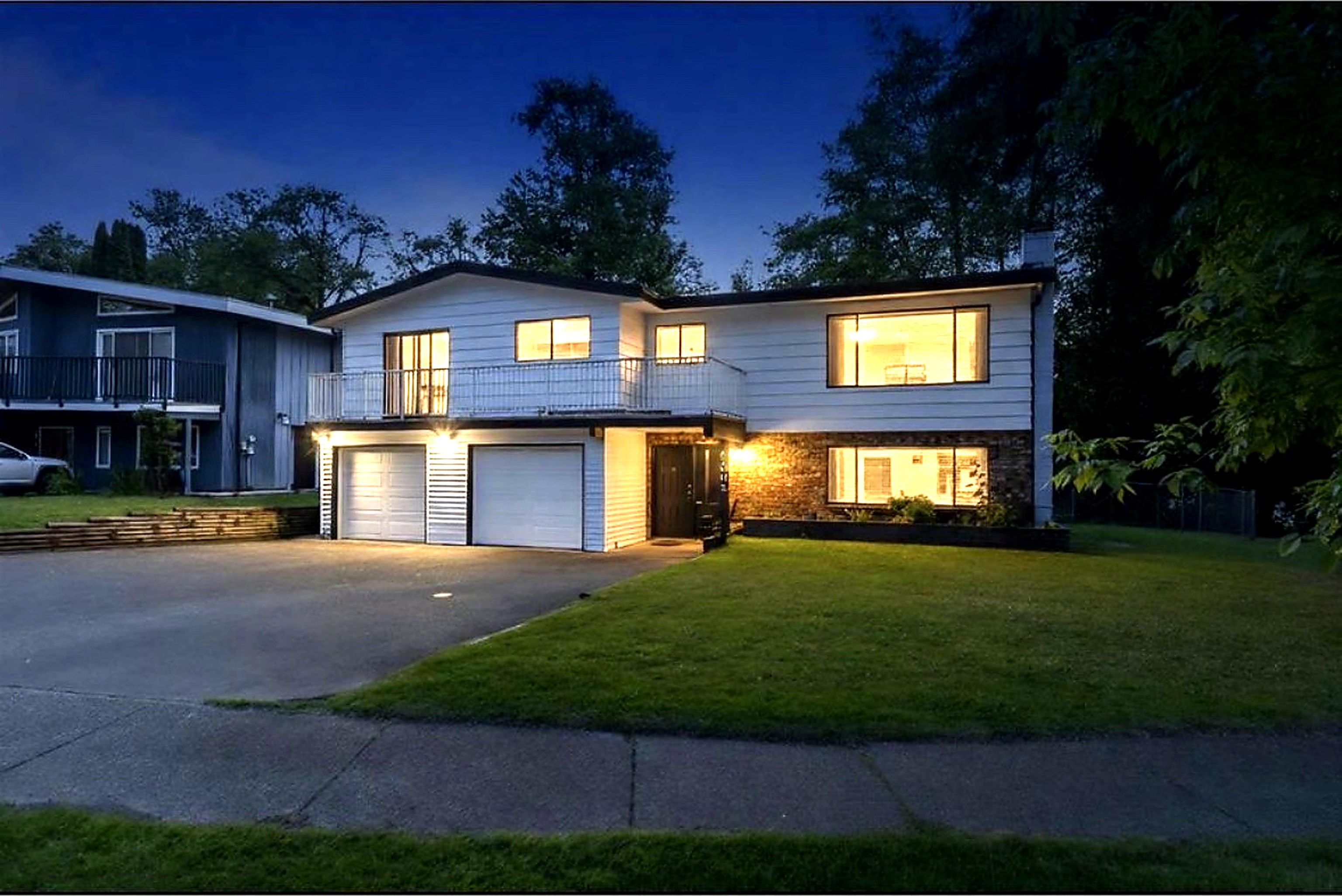 8864 Ursus Crescent, Surrey, BC, V3V 6L4
