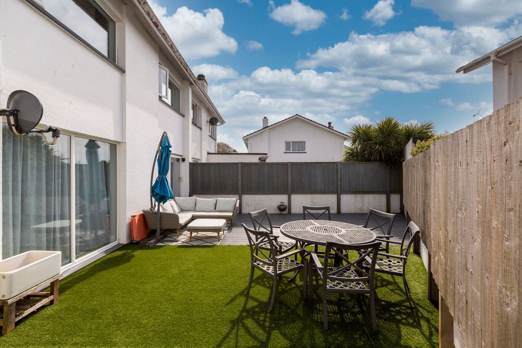 Additional image 27 of 4 bed semi-detached house for sale13 Nomond Avenue, St Helier JE2