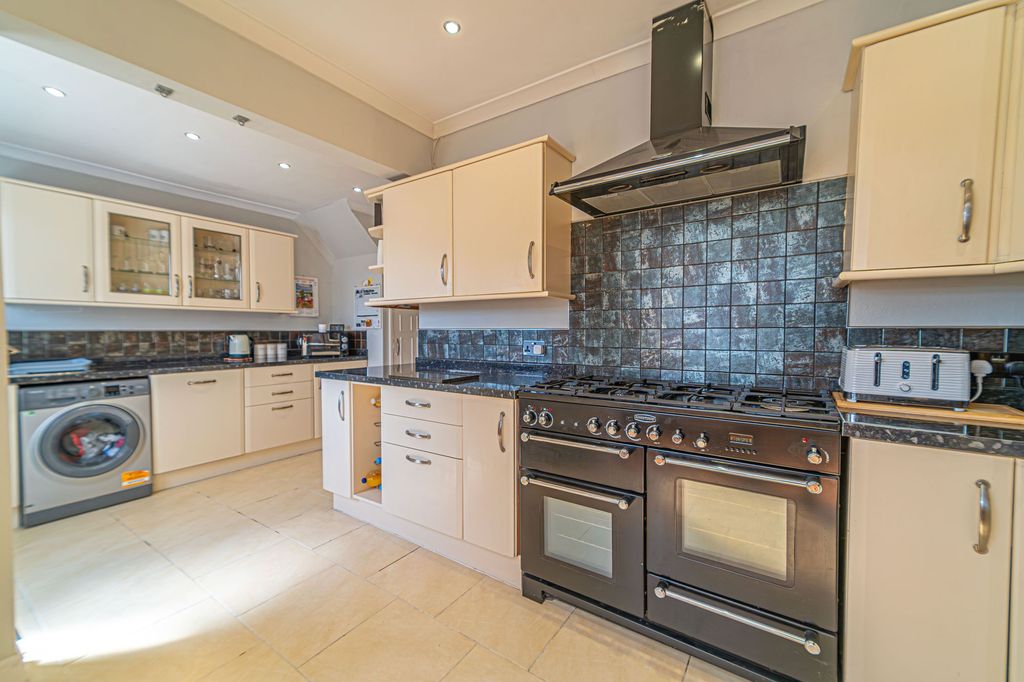 Additional image 7 of 3 bed semi-detached house for saleMalpas Road, Newport NP20