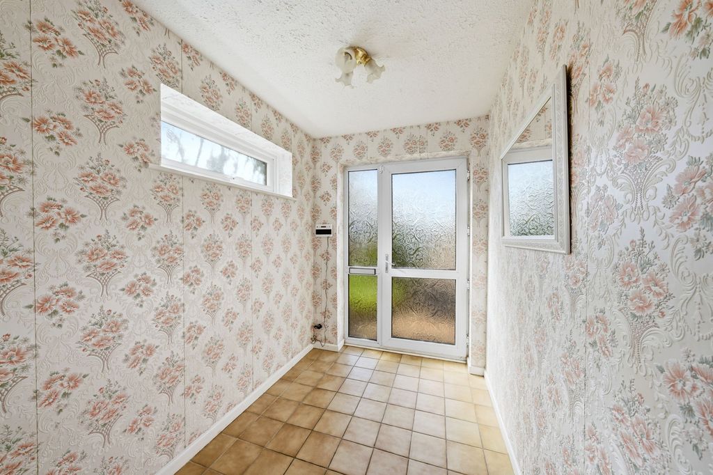 Additional image 6 of 5 bed semi-detached house for saleLong Reach Road, Cambridge CB4