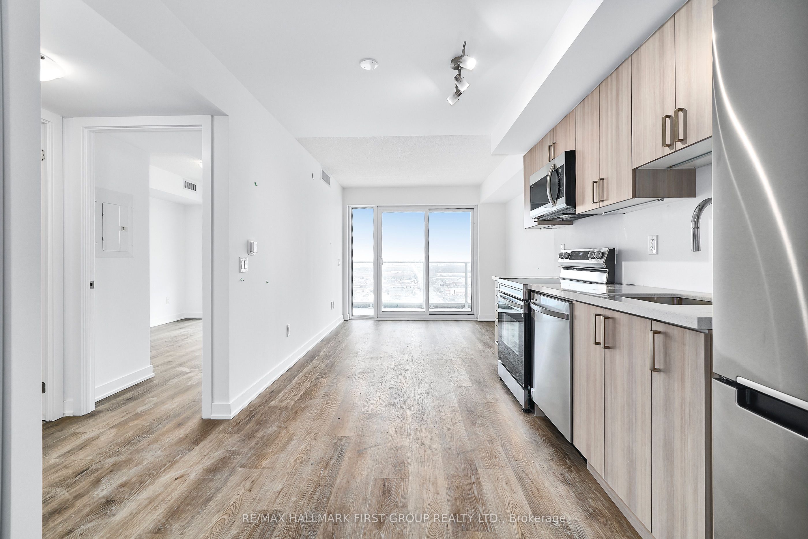 2403-1010 Sandy Beach Road, Pickering, ON, L1W 0C7 photo 5