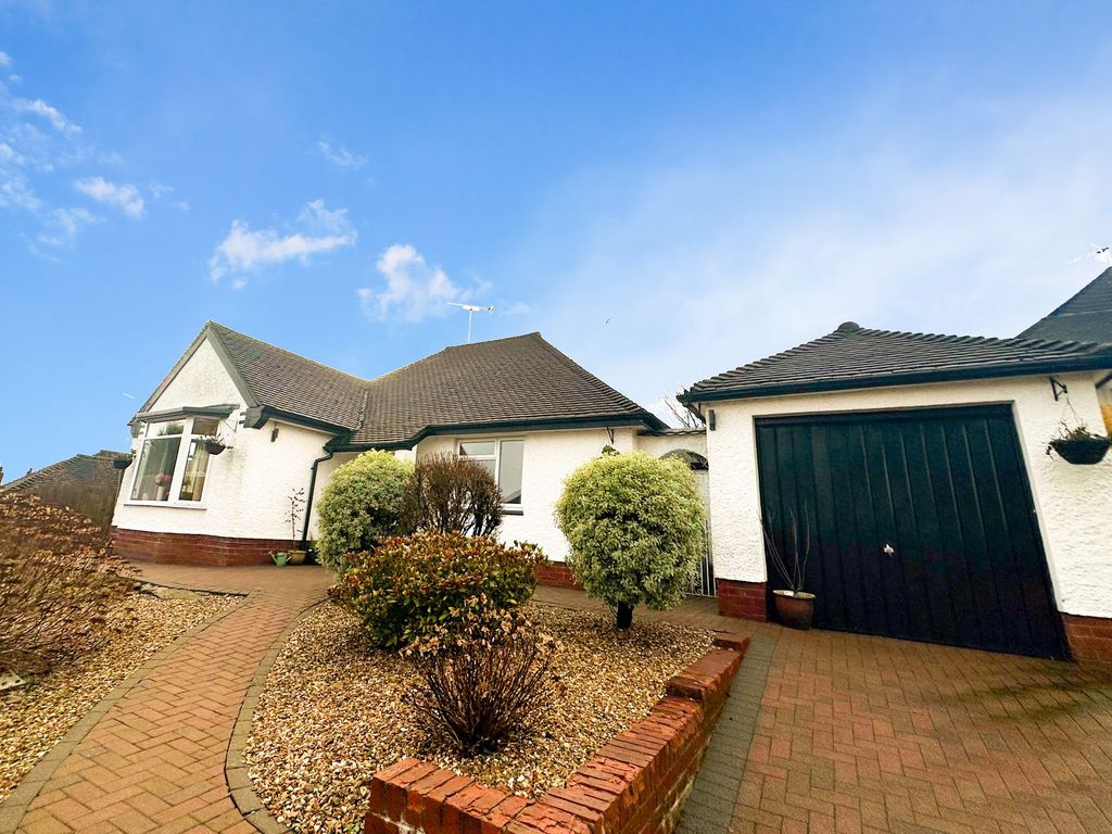 3 bed detached bungalow for saleRidgeway Crescent, Newport NP20