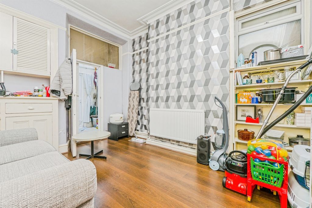 Additional image 14 of 4 bed end terrace house for saleMackintosh Place, Roath, Cardiff CF24