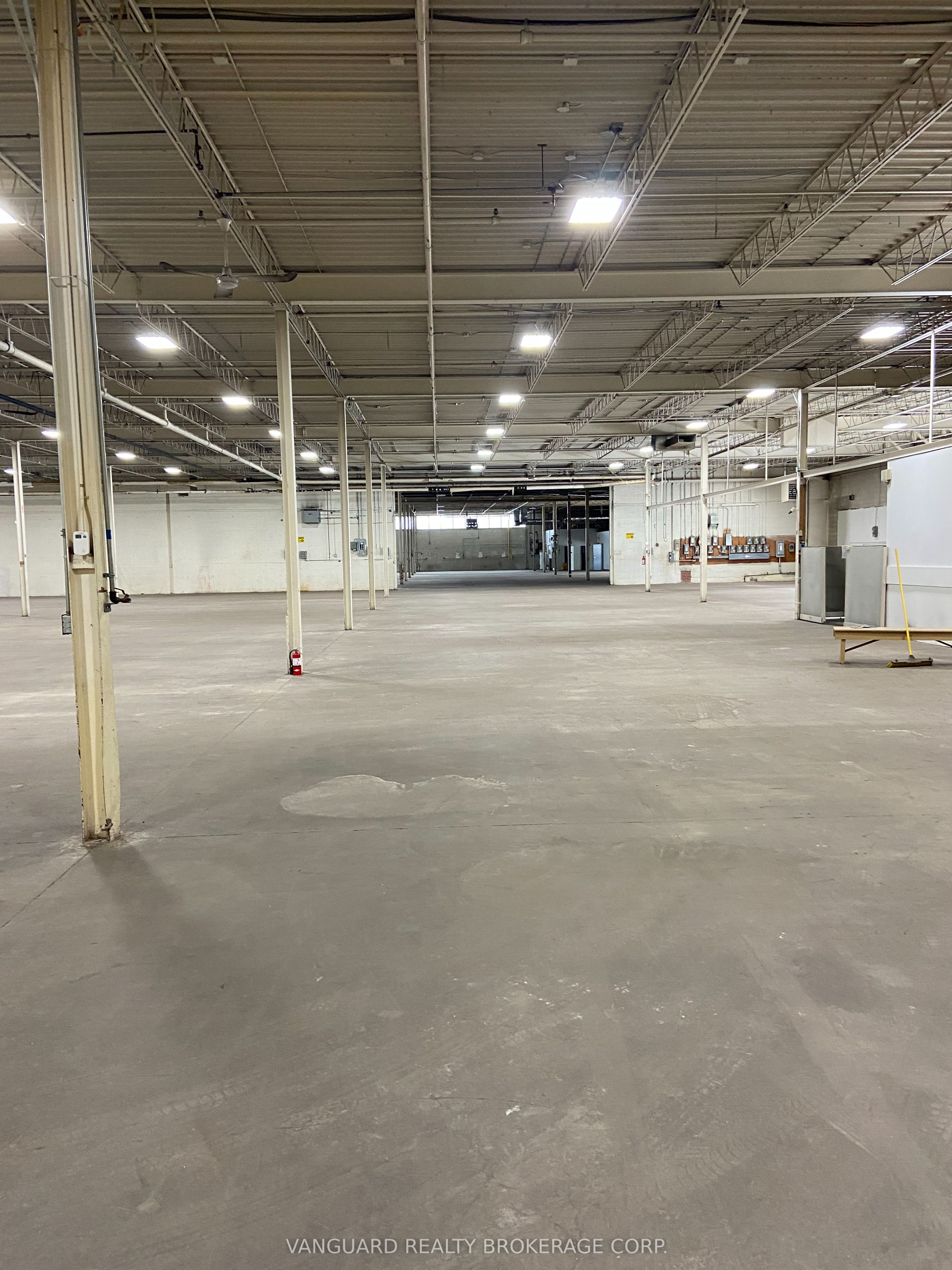 100 Brisbane Road, Toronto, ON, M3J 2K2 photo 3