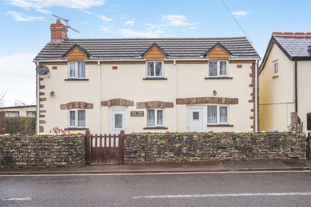 2 bed detached house for saleLlansoy, Usk, Monmouthshire NP15