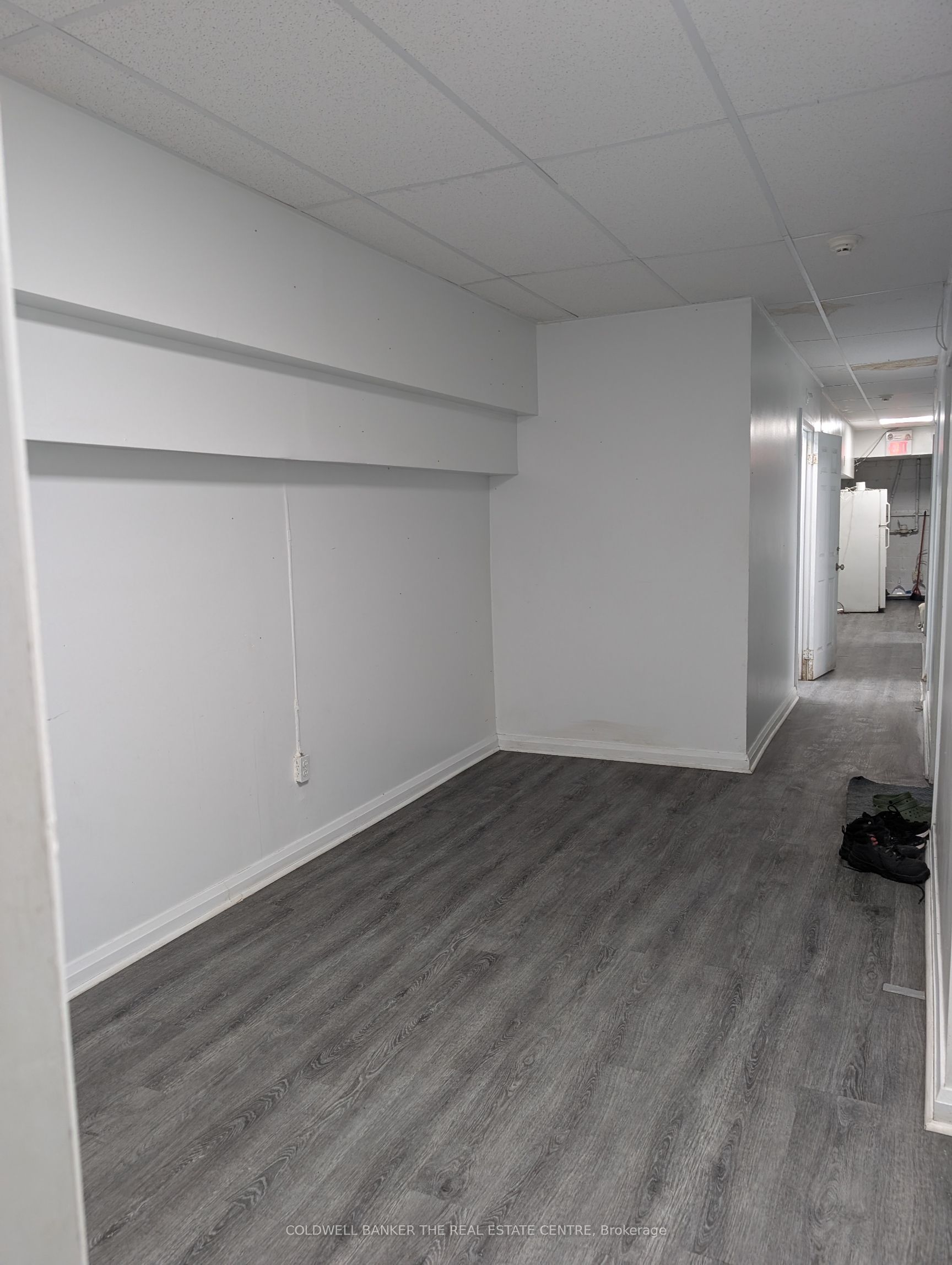 Lower Level -2823 Danforth Avenue, Toronto, ON, M4C 1M2