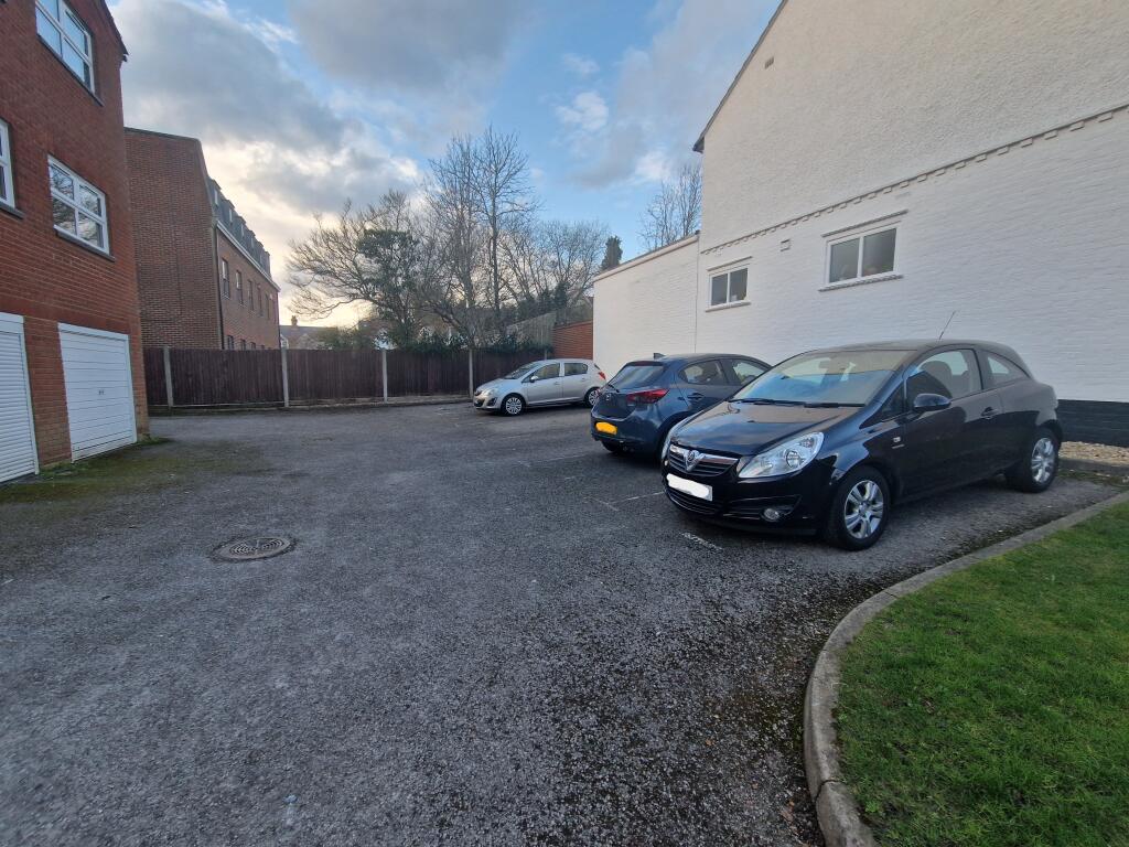 Additional image 8 of Beech Court
