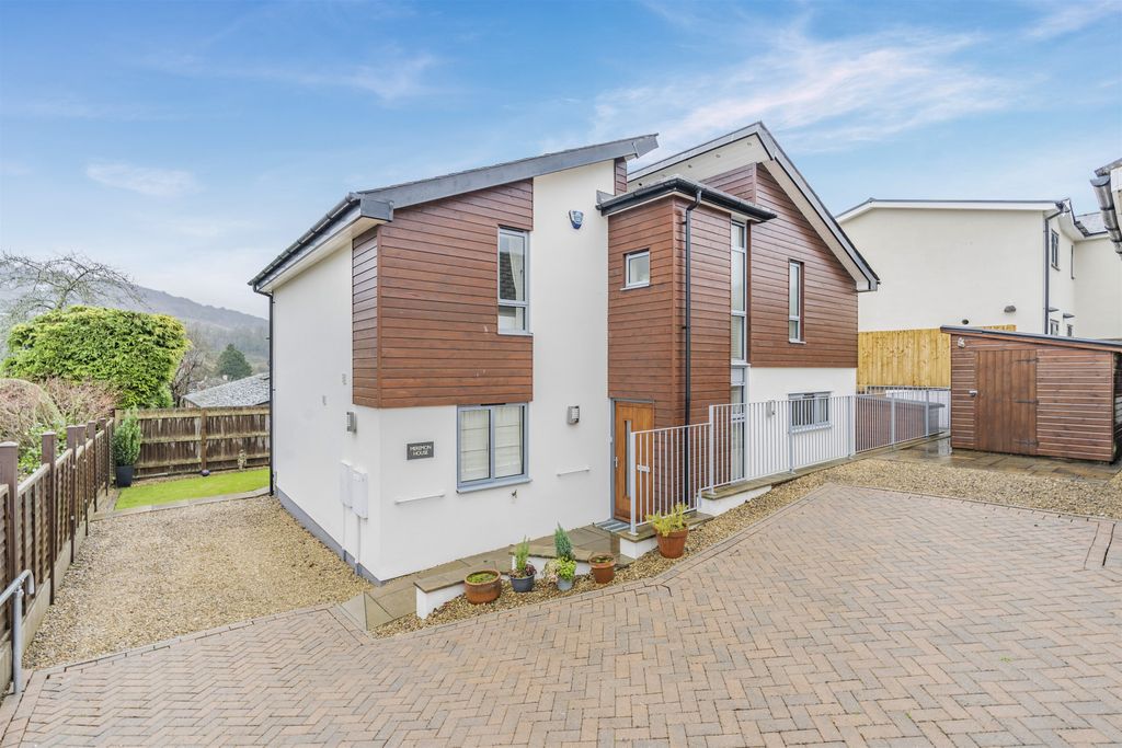 3 bed detached house for saleDixton Close, Monmouth, Monmouthshire NP25