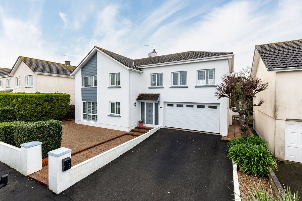 4 bed detached house for saleLa Rue De La Pointe, St Brelade JE3