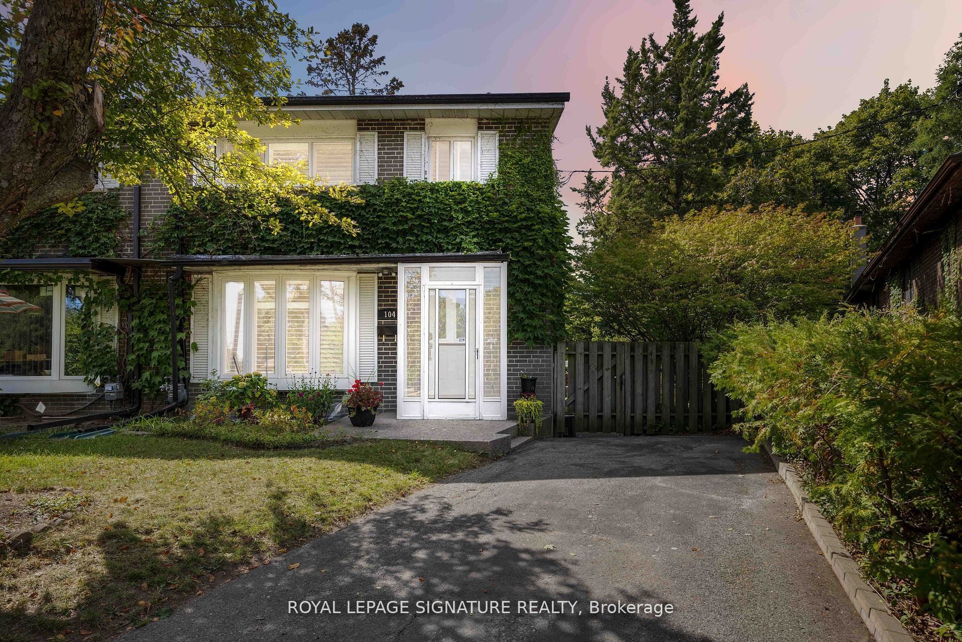 104 Billington Crescent, Toronto, ON, M3A 2G6