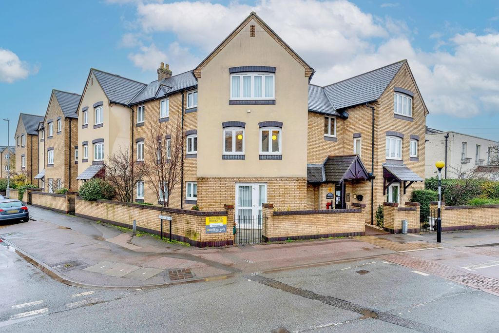 2 bed flat for saleUnion Lane, Alder Court Union Lane CB4