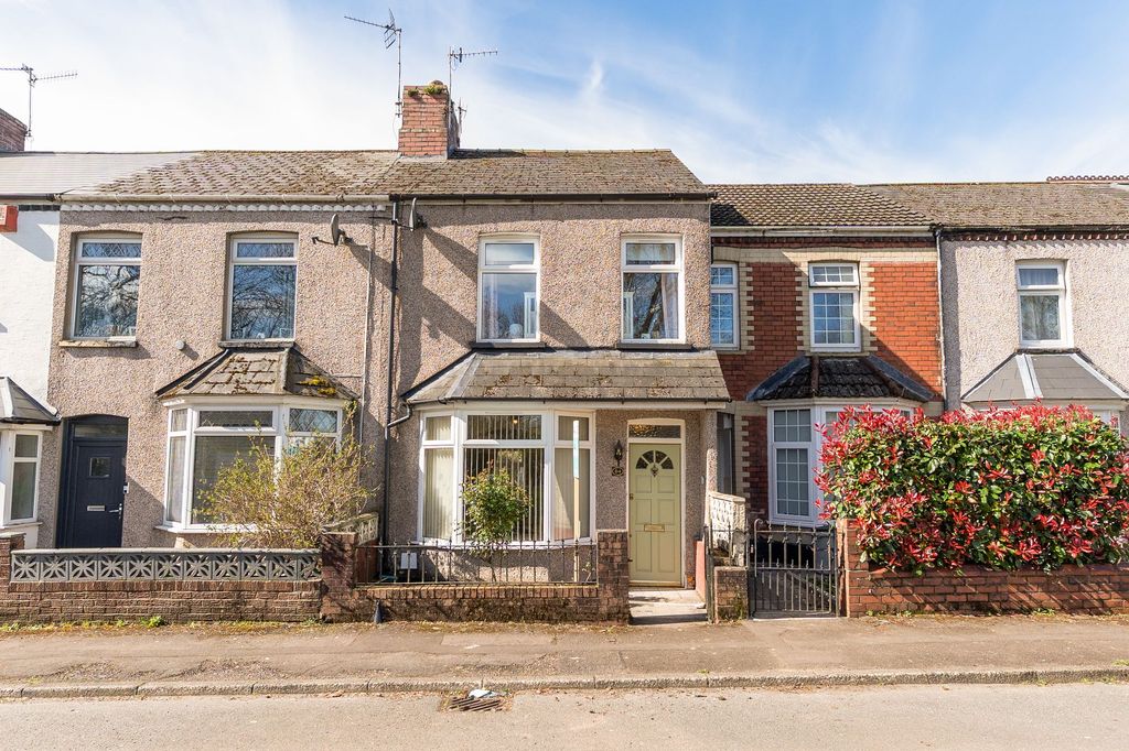 2 bed terraced house for saleLlantarnam Road, Llantarnam NP44