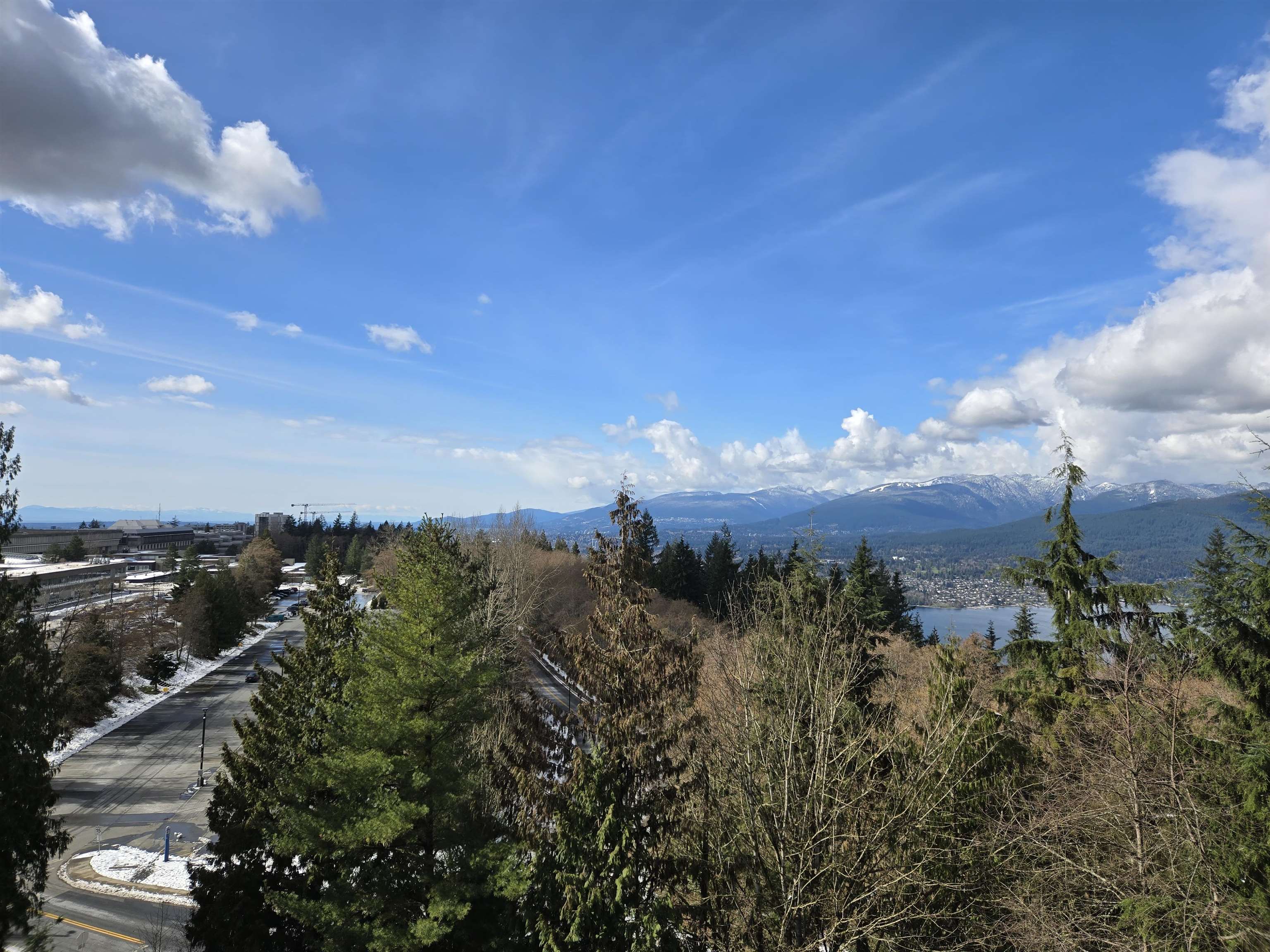 Additional image 3 of 610-8850 University Crescent, Burnaby, BC, V5A 4Y8
