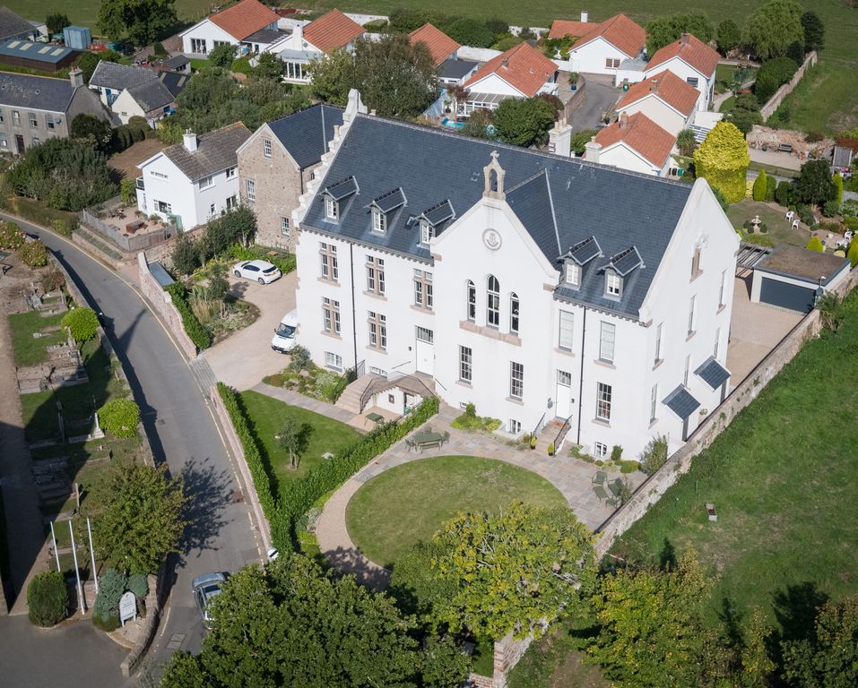 2 bed detached house for saleLa Rue Bechervaise, St. Mary, Jersey JE3