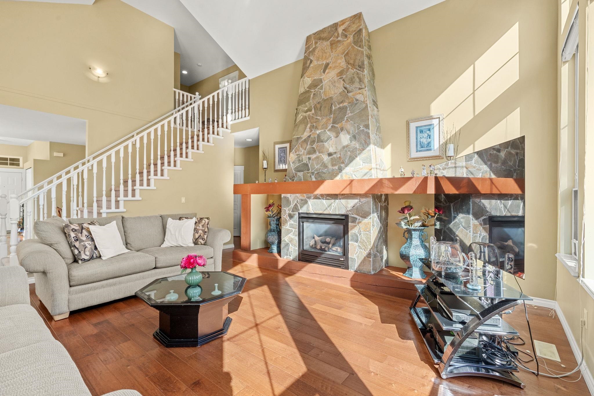 10 Ashwood Drive, Port Moody, BC, V3H 5H2 photo 3
