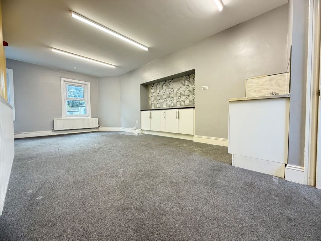 Additional image 11 of 1 bed flat for saleFlat 1, 15 Baneswell Road, Newport NP20