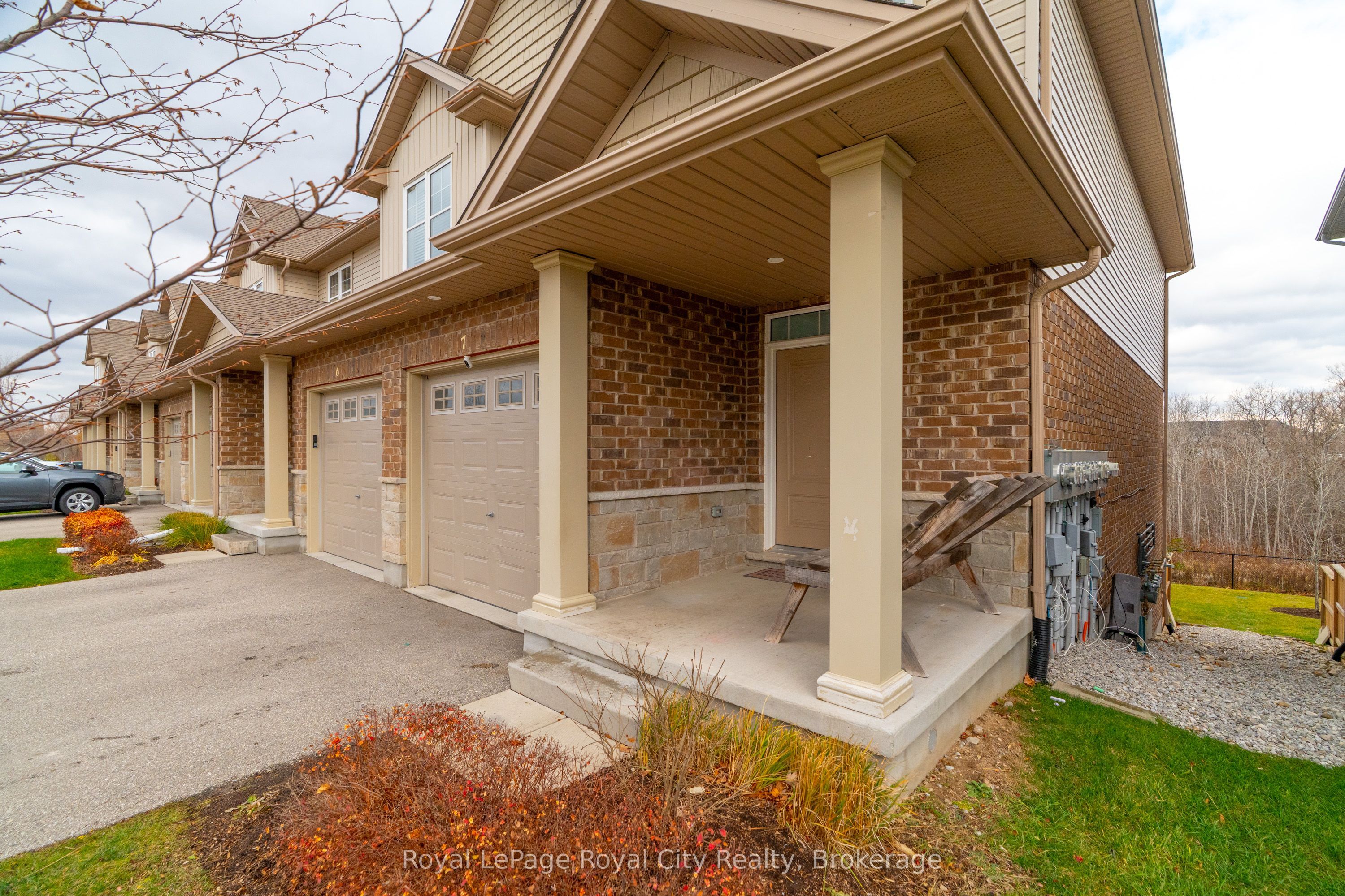 7-269 Watson Parkway N, Guelph, ON, N1E 0R3