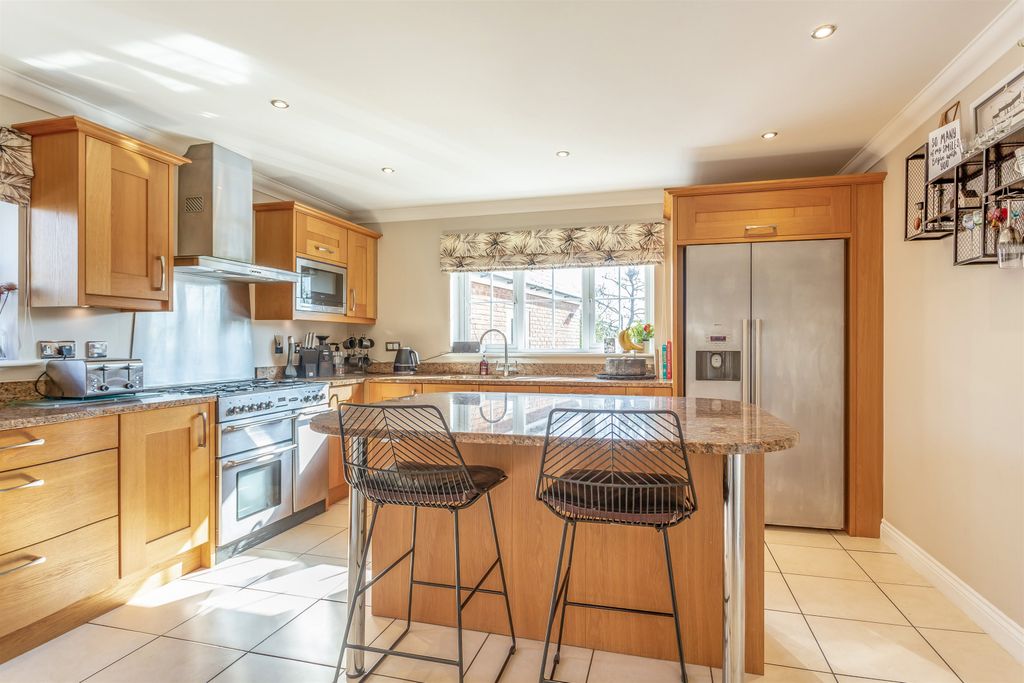 Additional image 8 of 5 bed detached house for saleBurrium Gate, Usk, Monmouthshire NP15
